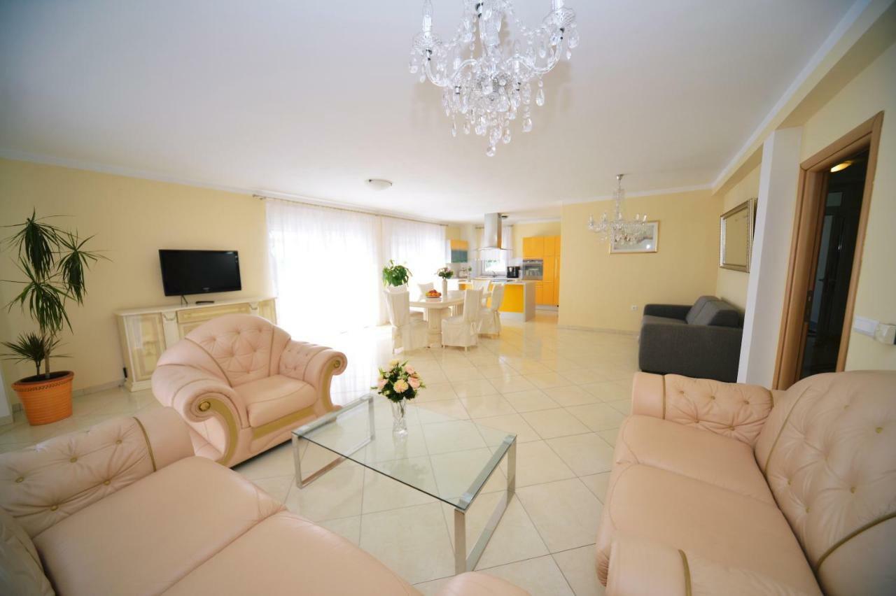 Apartments Mrkonja 마툴지 외부 사진