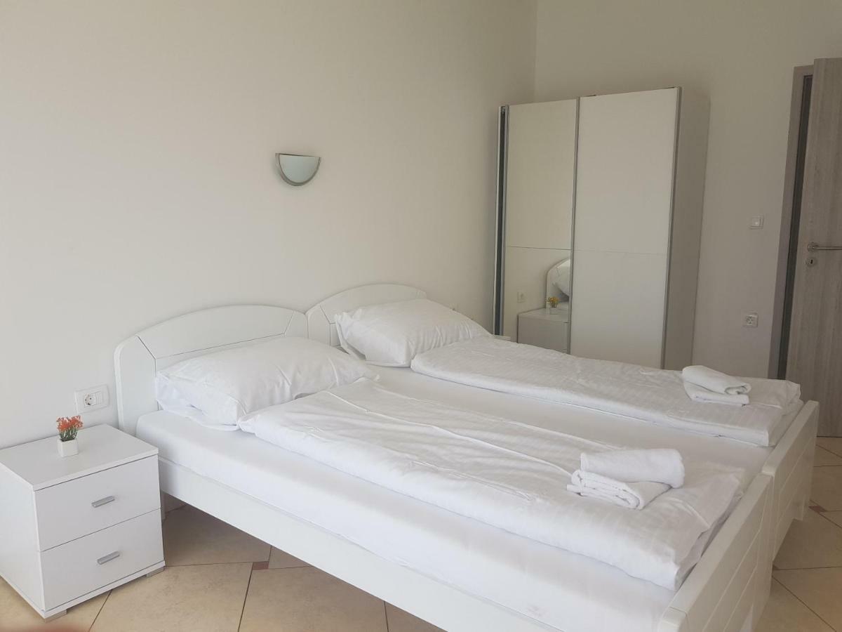 Apartments Mrkonja 마툴지 외부 사진